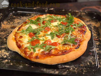 Pizza na may pinausukang sausage - ang pinakamadaling paraan ng pagluluto