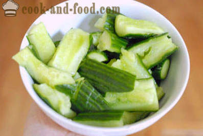Chinese salad na may mga sariwang pipino