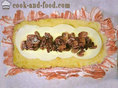 Potato cake na may bacon na may mushroom at keso sa hurno