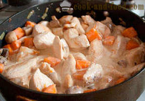 Chicken nilagang na may kalabasa at mushroom