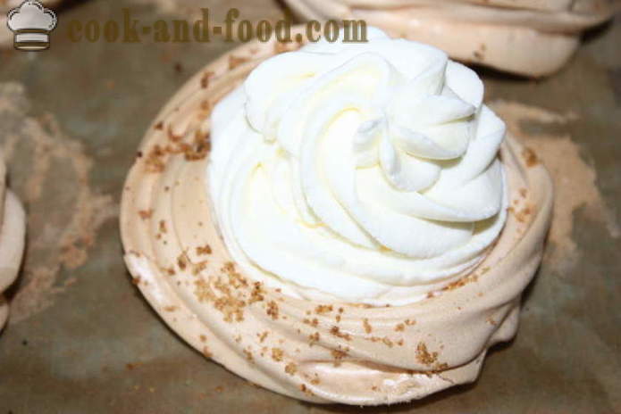 Anna Pavlova dessert na may cream at prutas - kung paano magluto ng dessert Pavlova, ang isang hakbang-hakbang recipe litrato