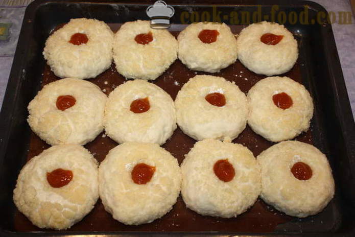 Yeast roll tagapuno at grit - kung paano gumawa ng muffins na may sprinkles, ang isang hakbang-hakbang recipe litrato