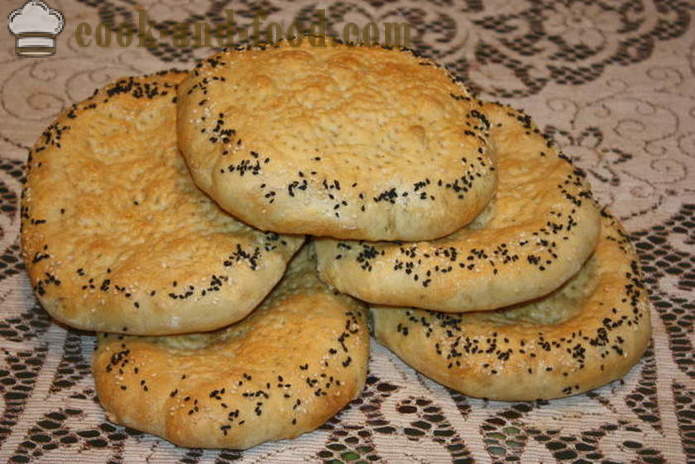 Yeast cake sa oven patyr - kung paano magluto Uzbek tinapay sa bahay, hakbang-hakbang recipe litrato