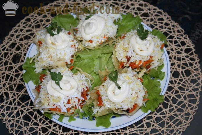 Masarap kabute salad sa isang keso basket - kung paano gumawa ng keso basket ng letsugas, ang isang hakbang-hakbang recipe litrato