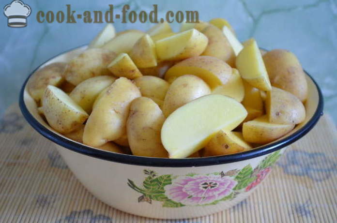 Patatas inihurnong sa manggas - tulad ng lutong patatas sa oven sa butas, sunud-sunod na recipe litrato