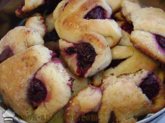 Cherry bagel mula sa kulta test - kung paano magluto bagel na may seresa, isang hakbang-hakbang recipe litrato