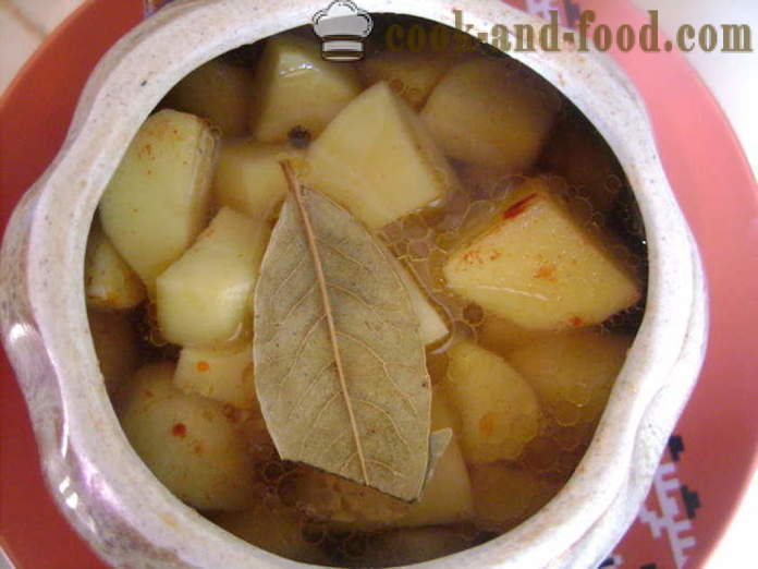 Pot inihaw na karne at patatas sa oven - kung paano magluto ng patatas sa palayok na may karne, ang isang hakbang-hakbang recipe litrato