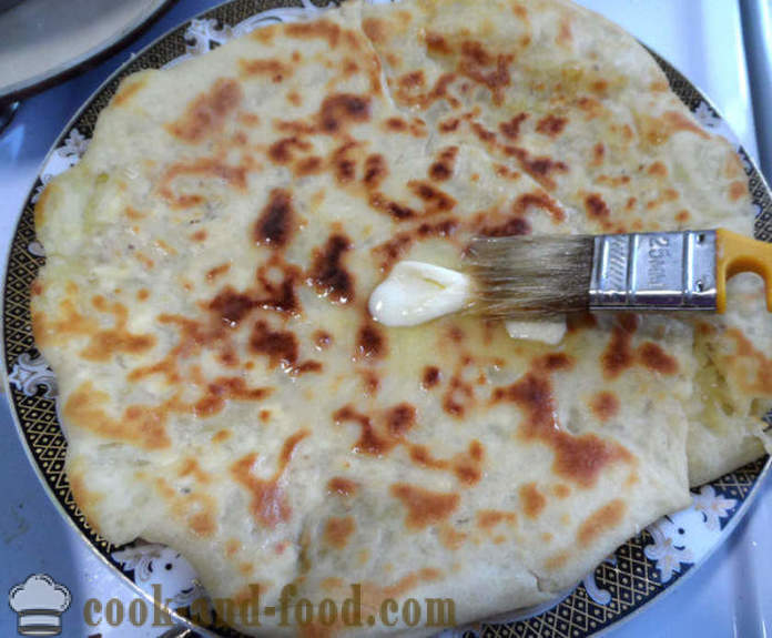 Gozleme Turkish tinapay na may karne o keso, gulay at patatas - kung paano magluto Turkish bread roll, isang hakbang-hakbang recipe litrato