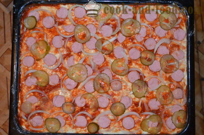 Panlabas na pizza pie - kung paano magluto ng pizza-pie, isang hakbang-hakbang recipe litrato