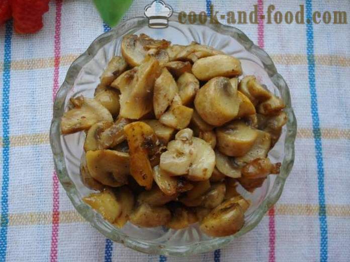Fresh mushroom pinirito sa isang pan - kung paano magluto pritong mushroom, isang hakbang-hakbang recipe litrato