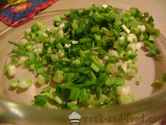 Salad: cucumber, mga itlog, chives at mayonesa - kung paano gumawa ng pipino salad na may mayonesa, isang hakbang-hakbang recipe litrato