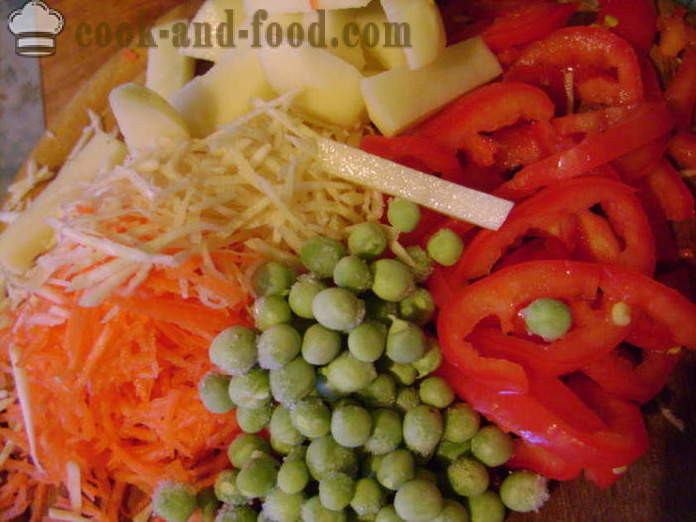 Gulay na sopas na may bola-bola at noodles - kung paano magluto ng sopas na may bola-bola at noodles, na may isang hakbang-hakbang recipe litrato