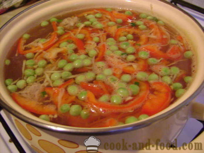 Gulay na sopas na may bola-bola at noodles - kung paano magluto ng sopas na may bola-bola at noodles, na may isang hakbang-hakbang recipe litrato