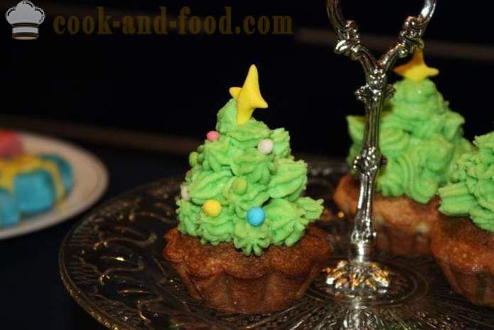 Christmas cake - kung paano gumawa at gayakan cakes para sa New Year, na may isang hakbang-hakbang recipe litrato