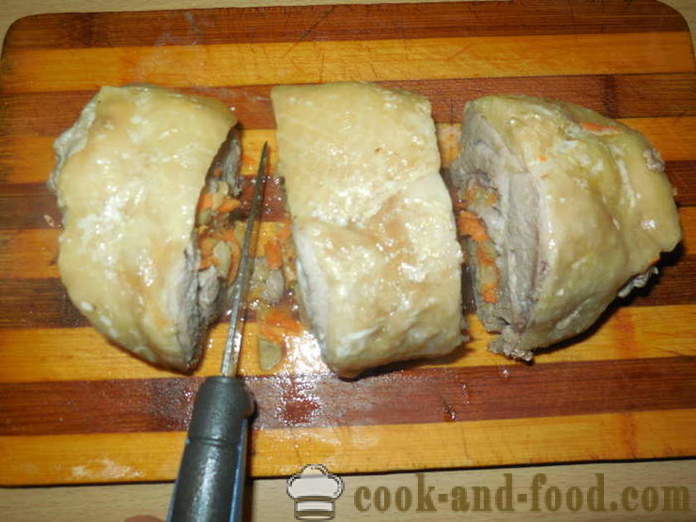 Lutong turkey hita roll na may mushroom - kung paano magluto ng pabo rulada sa hurno, na may isang hakbang-hakbang recipe litrato