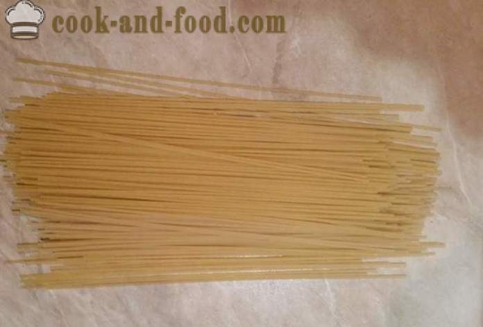 Kung paano magluto spaghetti sa pan - isang hakbang-hakbang recipe litrato