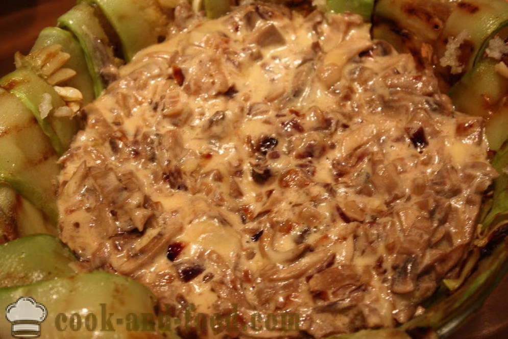 Casserole na may keso at mushroom - parehong masarap kaserol na may mushroom magluto sa oven, na may isang hakbang-hakbang recipe litrato