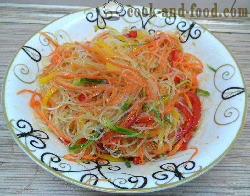 Isang masarap na salad na may Funchoza at gulay - kung paano upang maghanda ng salad Funchoza sa bahay, hakbang-hakbang recipe litrato