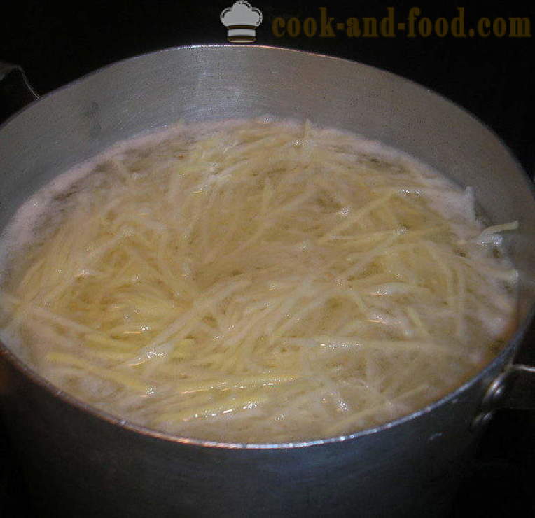 Salad na may patatas sticks at sausage - kung paano gumawa ng patatas salad, ang isang hakbang-hakbang recipe litrato
