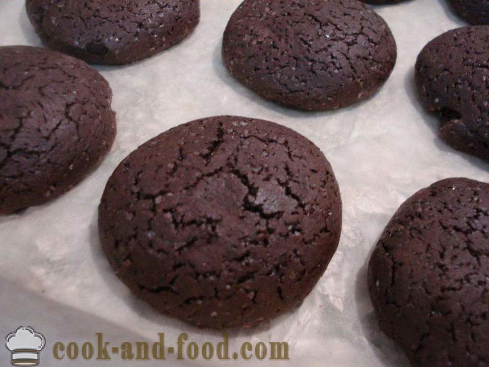 Homemade chocolate chip cookies na may tsokolate mabilis at simpleng - kung paano magluto ng tsokolate chip cookies sa bahay, hakbang-hakbang recipe litrato