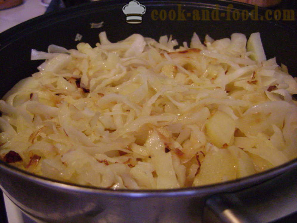 Nilaga repolyo na may patatas, manok at mushroom - parehong masarap magluto nilaga repolyo, sunud-sunod na recipe litrato