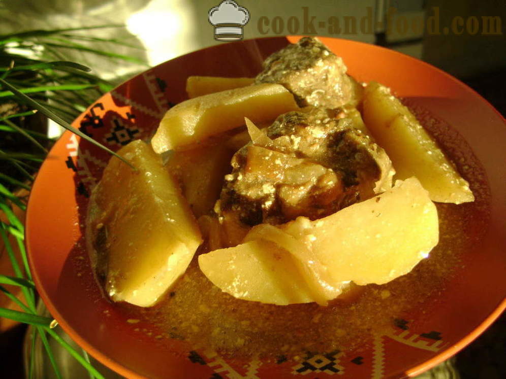 Potato nilagang karne na may karne ng baka atay - kung paano magluto ng nilagang patatas na may atay sa isang pan Pagprito, ang isang hakbang-hakbang recipe litrato
