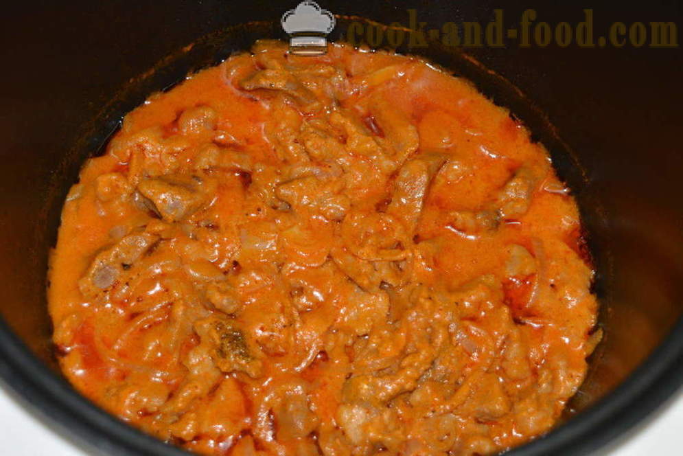 Pork Stroganoff may kulay-gatas at tomato paste - kung paano magluto beef stoganoff na may gravy sa multivarka, sunud-sunod na recipe litrato
