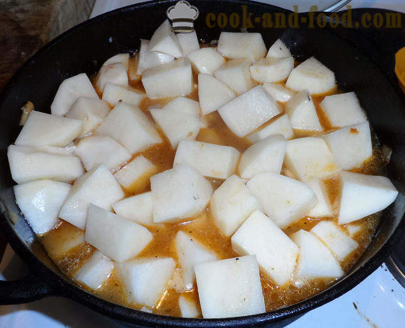 Gulash sopas Hungarian - kung paano magluto gulash sopas na may chipetkami, sunud-sunod na recipe litrato