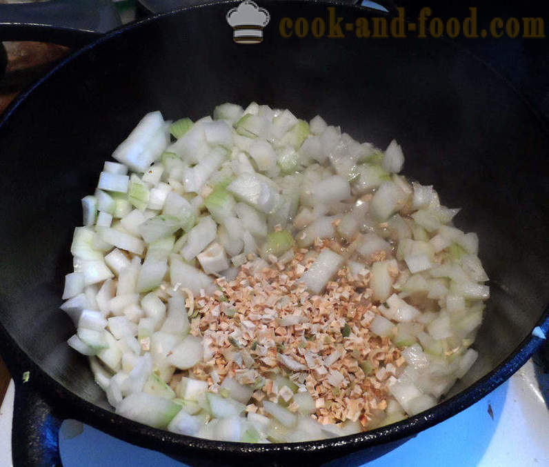 Bigus na may repolyo, karne at mushroom - kung paano magluto ng maayos Bigus, ang isang hakbang-hakbang recipe litrato