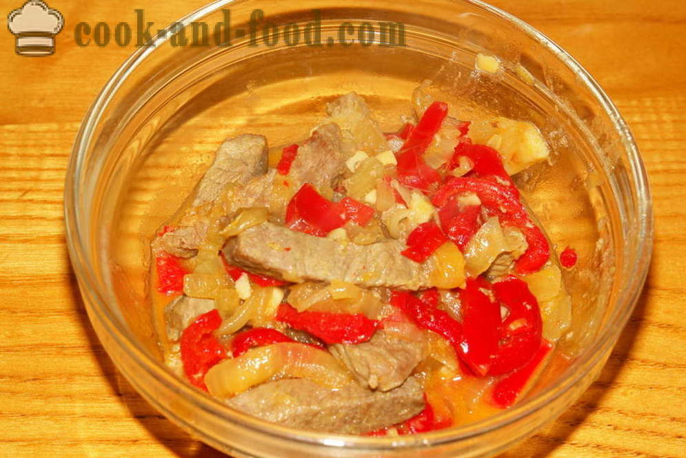 Beef Stroganoff na walang kulay-gatas at tomato paste - kung paano magluto ng masarap na beef stoganoff na may sarsa, ang isang hakbang-hakbang recipe litrato