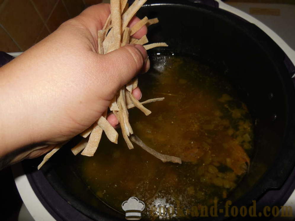 Sopas na may homemade noodles at chicken puso - kung paano magluto manok na sopas sa multivarka, sunud-sunod na recipe litrato