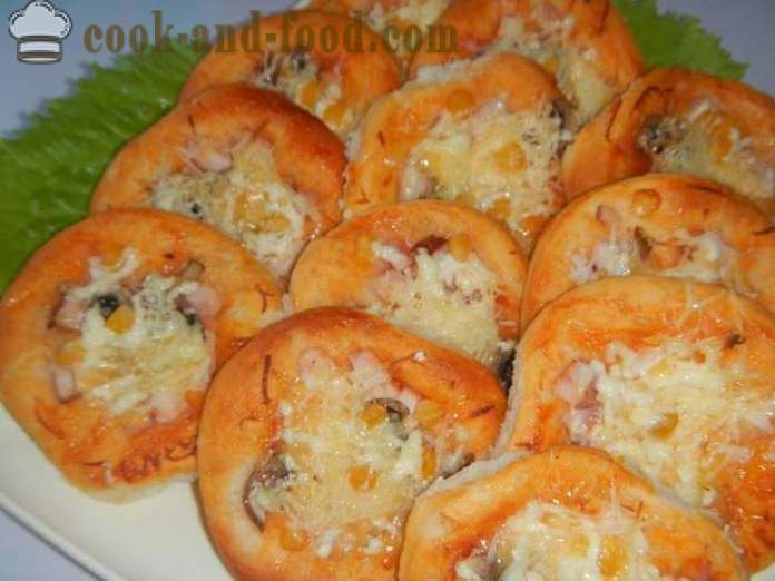 Mini pizza na may kuwarta sa oven - kung paano gumawa ng isang mini-pizza sa bahay, hakbang-hakbang recipe litrato