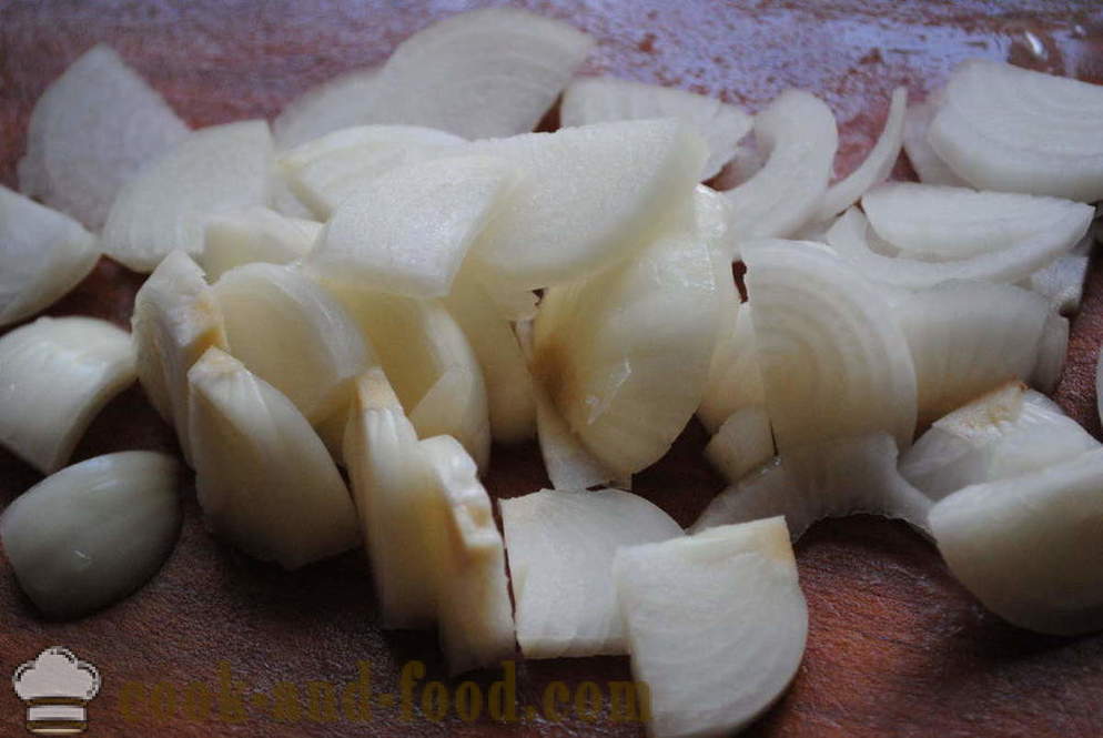 Inihurnong patatas na may keso at mushroom - parehong masarap na lutong patatas sa oven, na may isang hakbang-hakbang recipe litrato