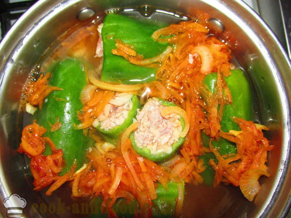 Pinalamanan paminta na may karne at mushroom - kung paano magluto pinalamanan peppers, isang hakbang-hakbang recipe litrato