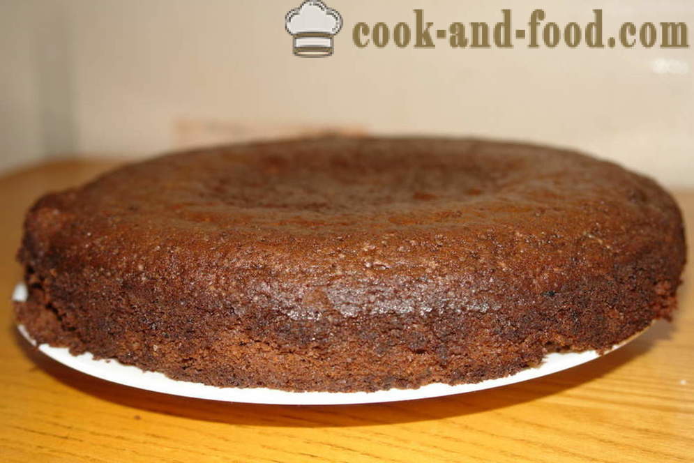Isang masarap na chocolate sponge cake na may kulay-gatas - kung paano gumawa ng chocolate cake, isang hakbang-hakbang recipe litrato