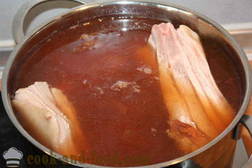 Bacon sa sibuyas skin - kung paano magluto ng bacon sa sibuyas skin, ang isang hakbang-hakbang recipe litrato