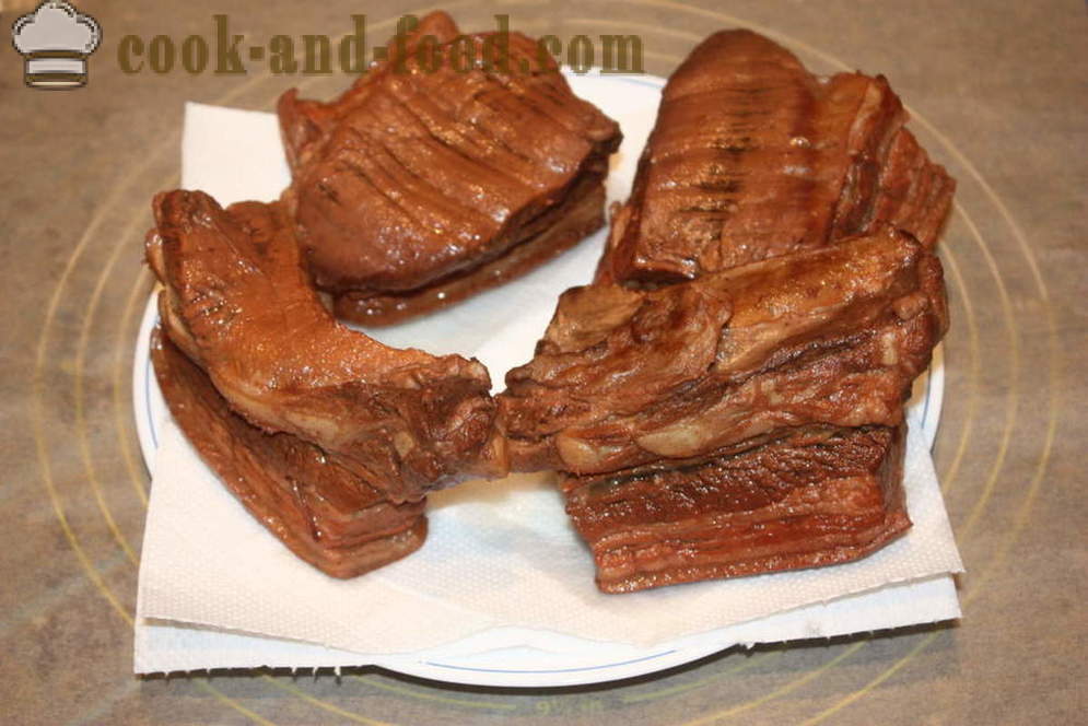 Bacon sa sibuyas skin - kung paano magluto ng bacon sa sibuyas skin, ang isang hakbang-hakbang recipe litrato
