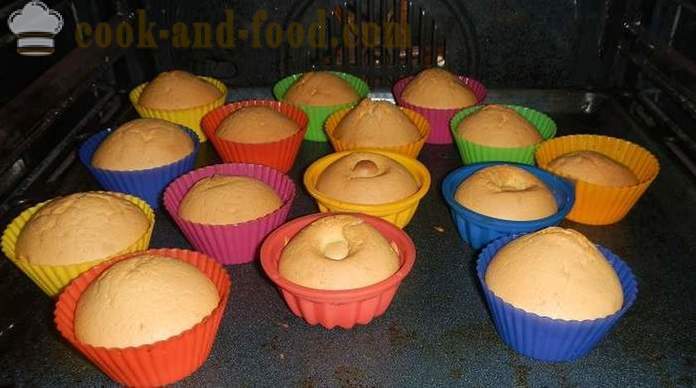 Yaring-bahay recipe para sa isang simpleng cake sa silicone molds - kung paano gumawa ng masarap na cupcake simple, hakbang-hakbang recipe para sa cake na may larawan