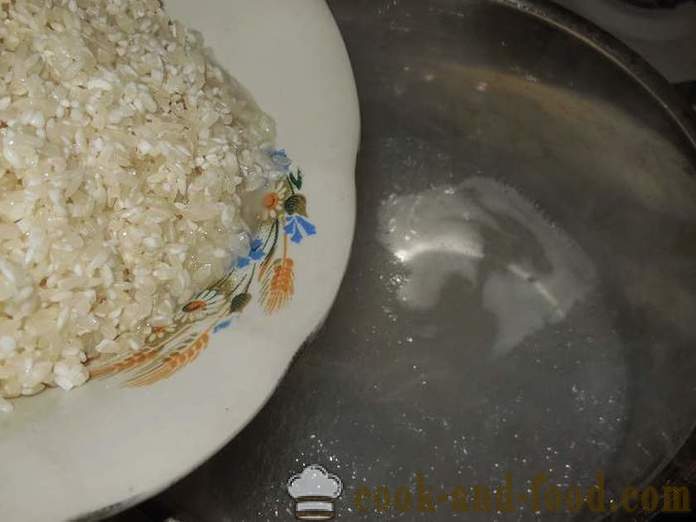 Paano upang magluto rice porridge sa tubig sa isang mag-adorno - isang recipe na may larawan