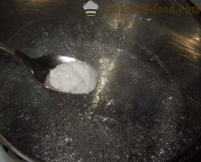 Paano upang magluto rice porridge sa tubig sa isang mag-adorno - isang recipe na may larawan