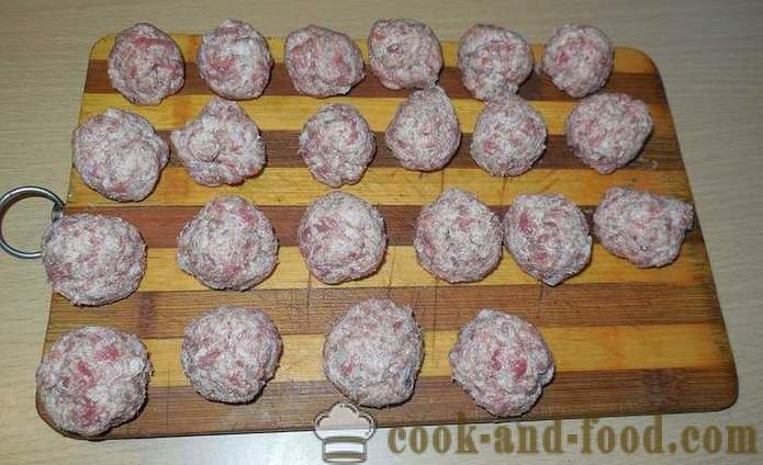 Sopas na may meatballs ng tinadtad na karne at semolina - kung paano magluto sopas at meatballs - isang hakbang-hakbang recipe litrato