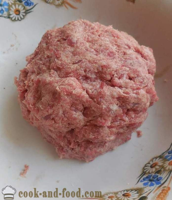 Sopas na may meatballs ng tinadtad na karne at semolina - kung paano magluto sopas at meatballs - isang hakbang-hakbang recipe litrato