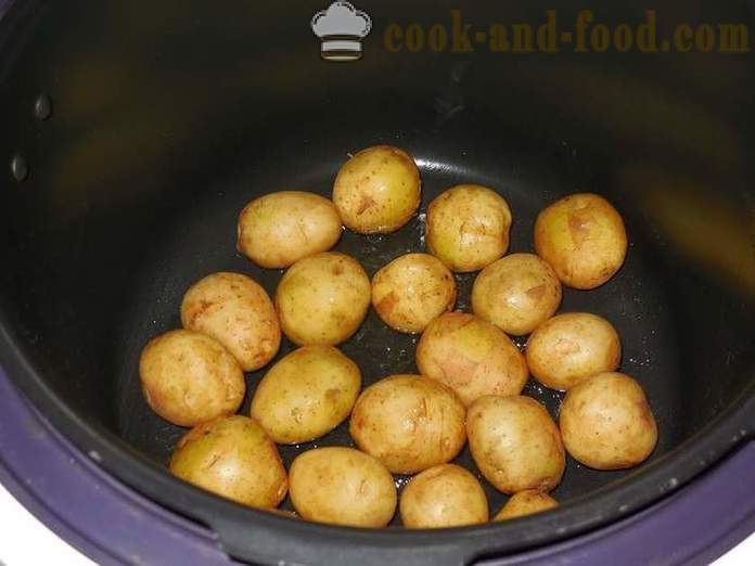 Young patatas sa multivarka may kulay-gatas, dill at bawang - hakbang-hakbang recipe na may mga larawan ng masarap na magluto bagong patatas