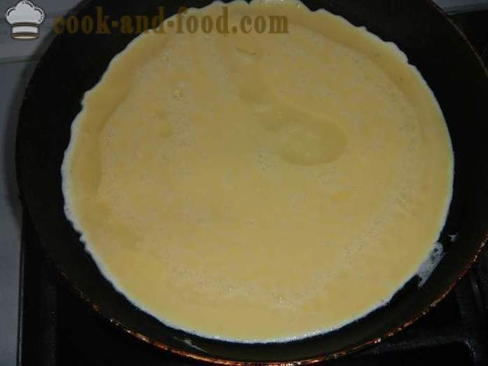 Roll ng torta na may cream cheese, at Sturgeon - kung paano magluto omletny roll na may palaman, ang isang hakbang-hakbang recipe na may mga larawan.
