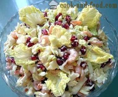 Intsik repolyo salad na may pinya, mais at granada - madali, simple at napaka-malasa, na may isang hakbang-hakbang recipe litrato