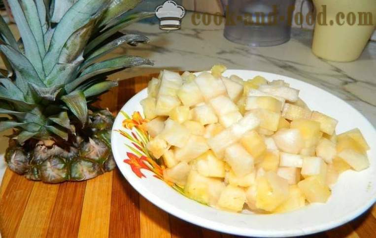 Festive salad na may pinya at alimango sticks - isang masarap at simpleng hakbang-hakbang recipe litrato