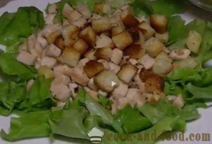 Caesar salad na may croutons - isang klasikong recipe na may mga larawan at video. Paano upang maghanda ng Caesar salad at salad dressing