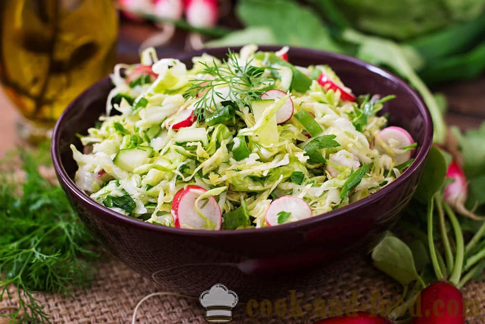 Tag-init salad ng mga sariwang gulay: 4 de-resetang