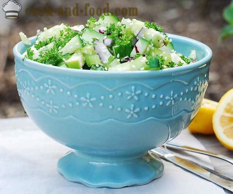 Malusog na salad ng pipino