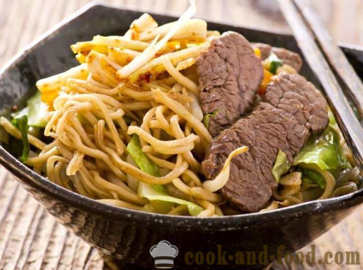 Egg noodles at steak ribeye Asian-inspired - recipe ng video sa bahay